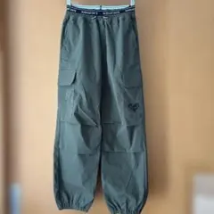 カーゴパンツ　ズボン　カーキ　150cm