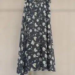 アーバンリサーチ ドアーズ ♡花柄レーヨンスカートのサムネイル