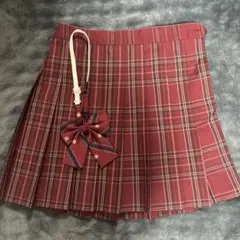 赤と黒のチェック プリーツスカート