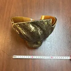 デッドストック！かわいらしい輪花縁に上質内朱白青漆の映える鉢（検