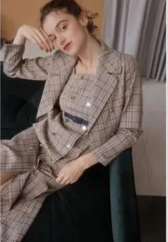 REDYAZEL ショートジャケット＆タイトワンピースセット