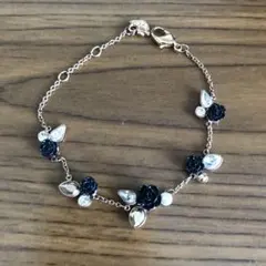 黒い花とクリスタルのブレスレット　スワロフスキー