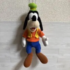 ディズニー•ぬいぐるみバッチ•グーフィー