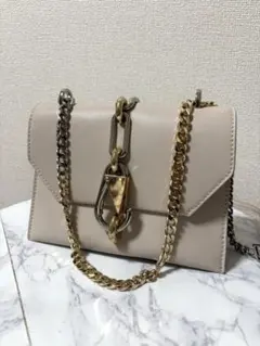 CHARLES & KEITH ベージュ ショルダーバッグ