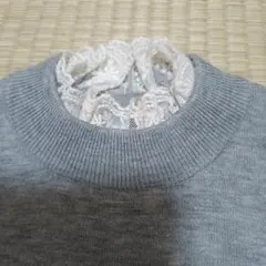 未使用　アースミュージック&エコロジー　フリル襟付きニット　M　グレー