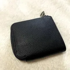 itti 未使用級　イッチ　美品　レザー　ブラック　黒　二つ折り財布のサムネイル