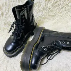 美品 ドクターマーチン　Dr.Martens JADON 厚底 8ホールブーツ