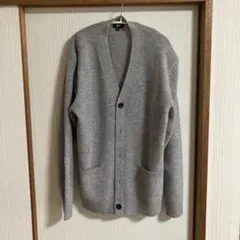 ユニクロ　メンズ　ラムウール　グレー ボタン付きニットカーディガン