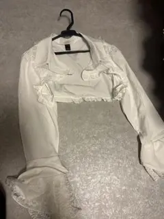 〚新品〛ROMWE ホワイト フリル クロップドシャツ Lサイズ
