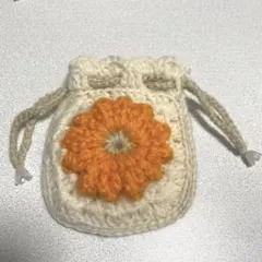 ハンドメイド　編み物　ポーチ　巾着　お花モチーフ　かぎあみ