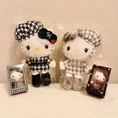 ハローキティー　マスコットホルダー　モノクロガーリーふたごコーデ　4点セット