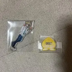 カラフルピーチたっつん　ファミマコラボアクスタ等身