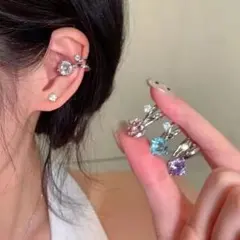 スワロフスキー風イヤーカフ ライトブルー　片耳イヤーカフ イヤリング ジルコニア