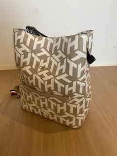 【送料込】希少TOMMY HILFIGER モノグラムバッグ リュック 2way
