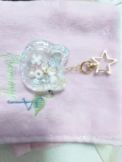 ラメ入り透明星型チャーム