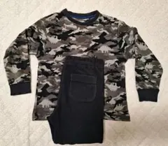 UNIQLO ユニクロ キッズ パジャマ 110㎝ 120㎝ フリース 恐竜迷彩