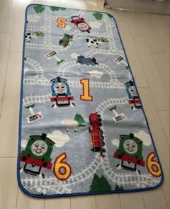 トーマス　カーペット