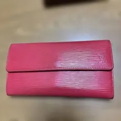 Louis Vuitton エピレザー 長財布 レッド シリアル番号CA1016のサムネイル
