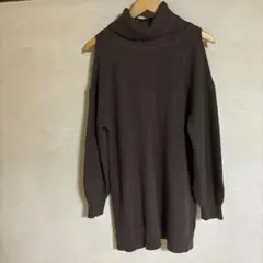 ダークブラウン オフショルダー タートルネック ニット