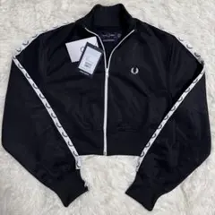 【新品未使用タグ】フレッドペリー FRED PERRY トラックジャケット Mのサムネイル