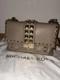 【MICHAEL KORS】スタッズ付きショルダーバッグ