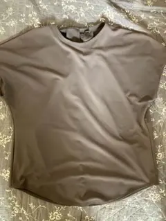 ユニクロ　UNIQLOノースリーブ　カットソー　くすみグレー　グレージュS