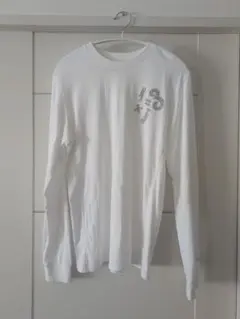 ウノピゥウノウグァーレトレ リラックス ホワイト 長袖Tシャツ