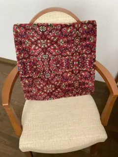美品　トルコ製カーペットクッションカバー
