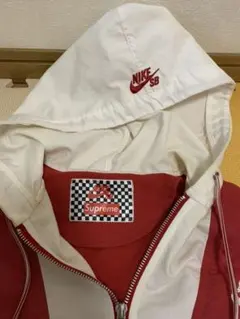 NIKE SB×supreme アノラックパーカー白×赤のサムネイル