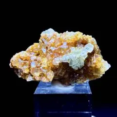 オレンジ蛍光】北海道石 55×40×12mm - メルカリ