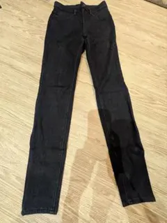 ユニクロ　UNIQLOスキニーパンツ　ジーンズカラー