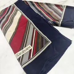 Yves Saint Laurent シルク スカーフ 大判 総柄 YSLのサムネイル