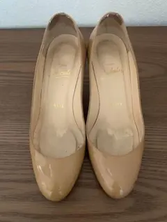 Christian Louboutin ベージュ ハイヒール 37.5cm - メルカリ