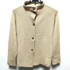 ベージュ ボタン付き ニットカーディガン　カシミヤ100%