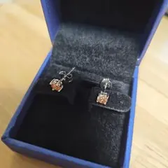 シルバー925 ピアス ジルコニア風 小粒 上品 シャンパンカラー レディース