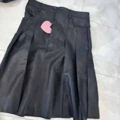 スカート　レザー　プリーツ