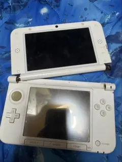【最終値下げ✨】ニンテンドー3DS LL 水色 本体 ジャンク 半分