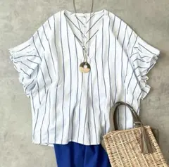 K*様 美品♪アーバンリサーチドアーズ　コットン混　フリルスリーブ　Ｖネック　ブ