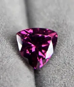 【鑑別ソ付】極上 2.19ct 天然ロードライトガーネット 溢れるテリ 濃厚美色