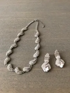 ネックレス　ピアス　セット　キラキラ