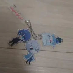 カラフルピーチ　アクリルキーホルダー　アベイル