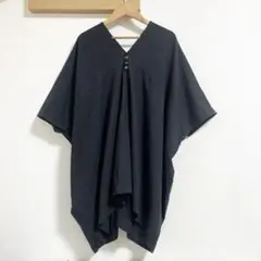【新品未使用】MALAIKA マライカ スクエアポンチョプルオーバー ブラウスのサムネイル