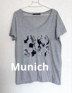 Munich 38アップリケ Vネック コットン Tシャツのサムネイル