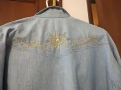 刺繍デニムシャツ 長袖 コットン100％ ライトブルーのサムネイル