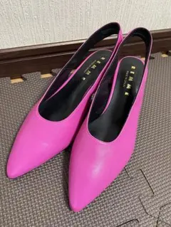 ピンク スリングバック ミドルヒールパンプス