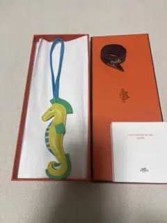 エルメス　タツノオトシゴ型チャーム 青と赤 2025年最新】エルメスチャームタツノオトシゴの人気アイテム