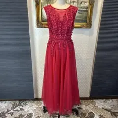 赤いフラワー刺繍チュールドレス
