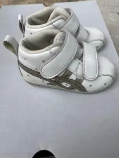 ASICS ベビーシューズ ホワイト/ゴールド