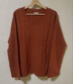 GU Vネックセーター（長袖）　XL