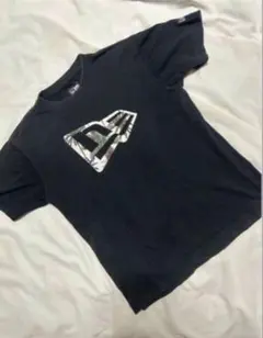 NEW ERA ニューエラ　Tシャツ　プリント　黒　ロゴ　ヤシの木のサムネイル